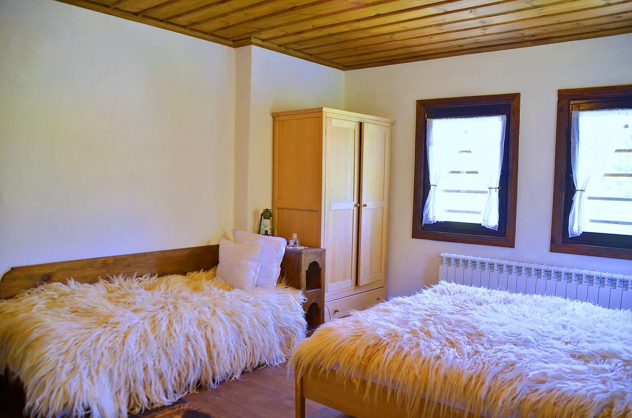 Kalinia Guesthouse B&B Kovačevica Esterno foto