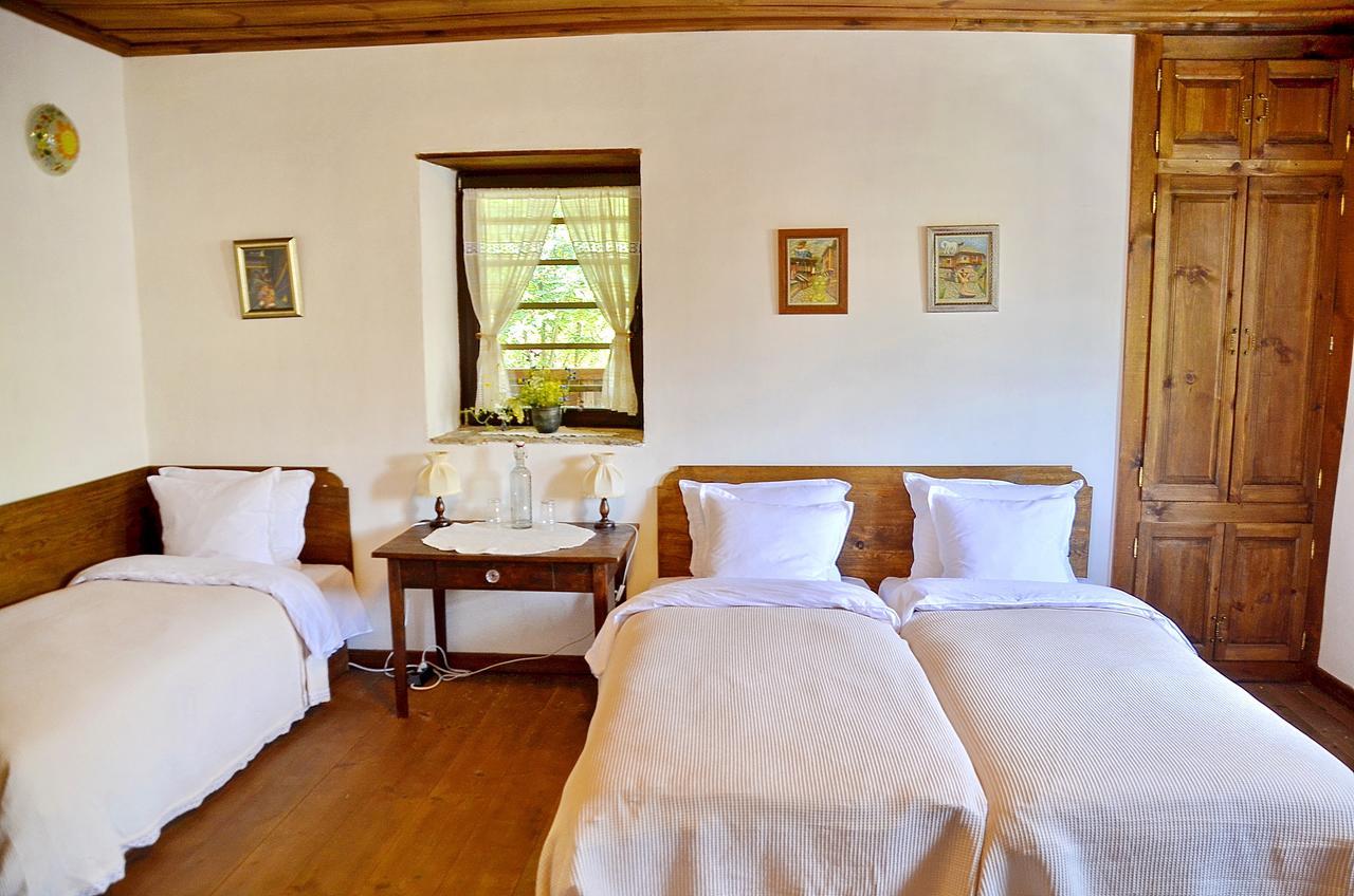Kalinia Guesthouse B&B Kovačevica Esterno foto